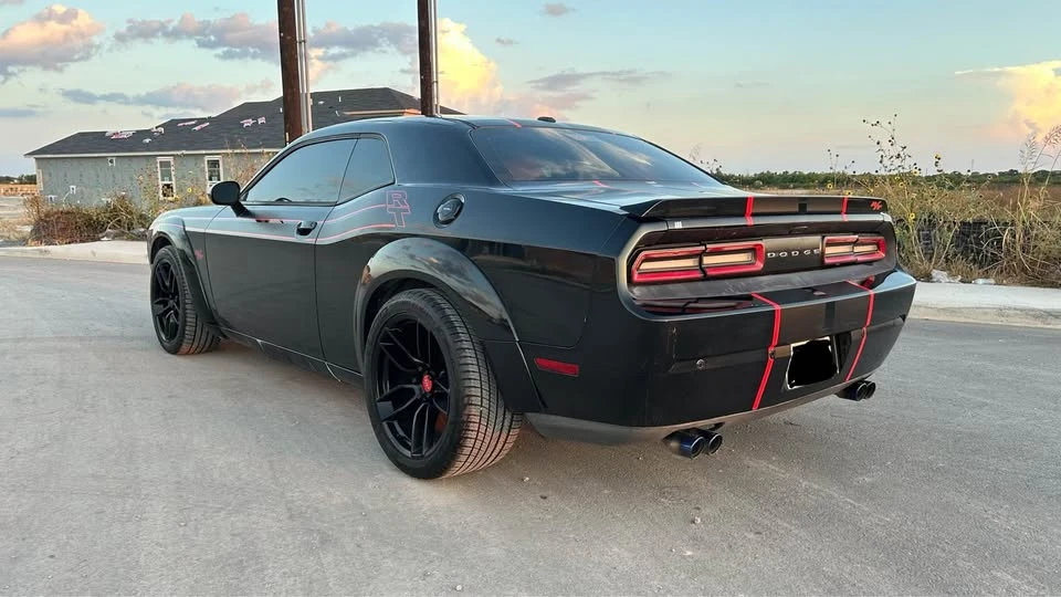2014 Dodge Challenger 3rd Gen - Image 4 of 10