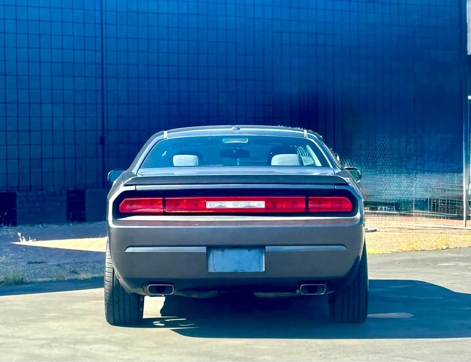 2014 Dodge Challenger 3rd Gen - Image 5 of 10