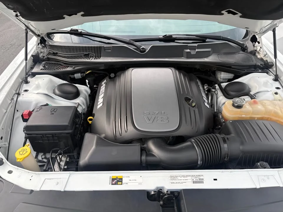 2014 Dodge Challenger 3rd Gen - Image 17 of 18