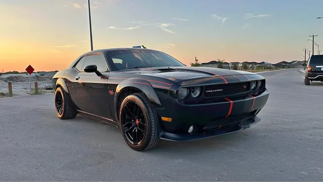 2014 Dodge Challenger R/T Coupe 2D