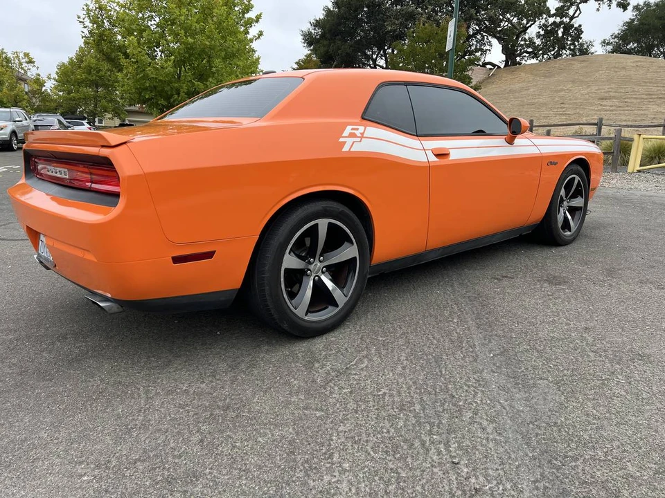 2014 Dodge Challenger 3rd Gen - Image 5 of 12