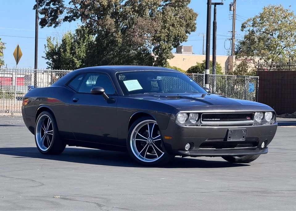 2014 Dodge Challenger 3rd Gen - Image 2 of 18