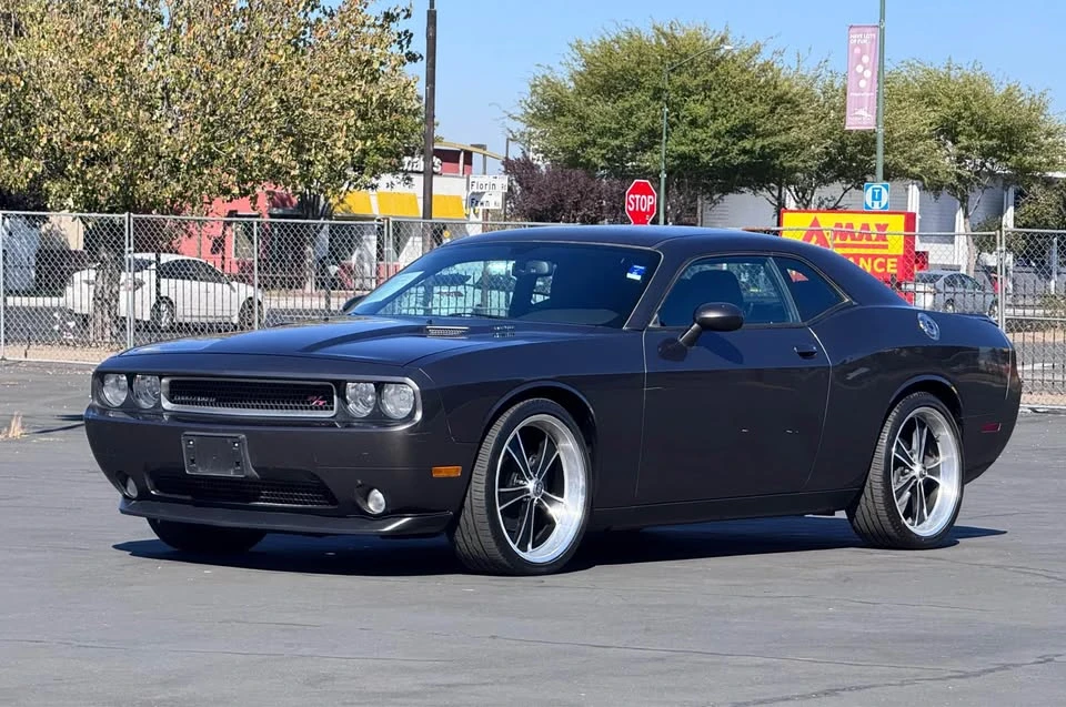 2014 Dodge Challenger 3rd Gen - Image 5 of 18