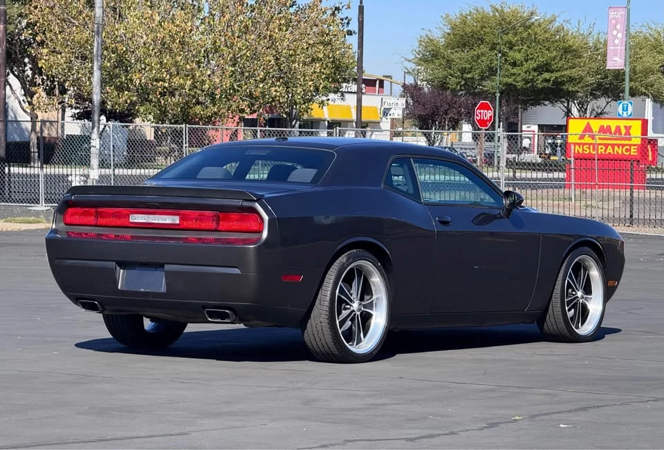 2014 Dodge Challenger 3rd Gen - Image 8 of 18