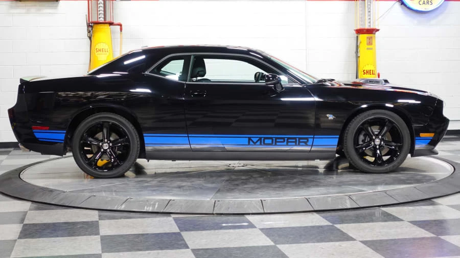 2014 Dodge Challenger 3rd Gen - Image 2 of 31