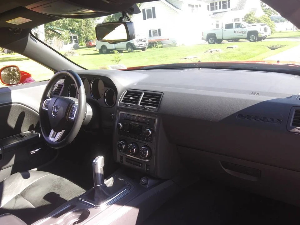 2014 Dodge Challenger 3rd Gen - Image 15 of 18