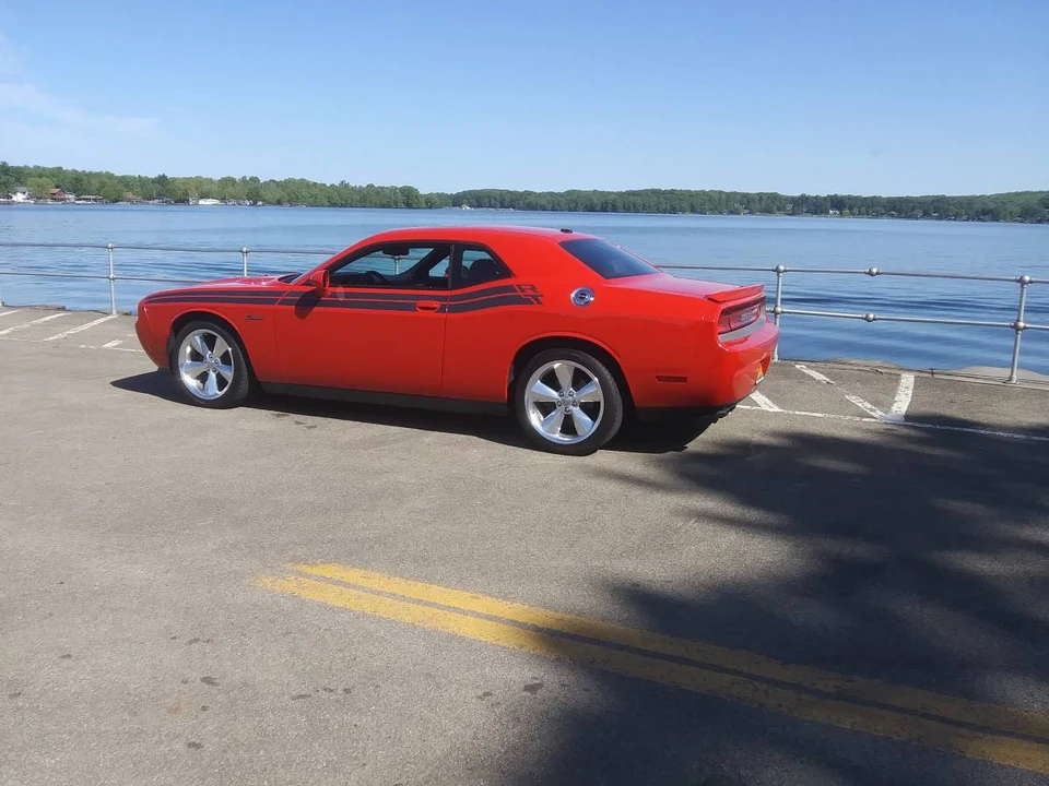 2014 Dodge Challenger 3rd Gen - Image 17 of 18