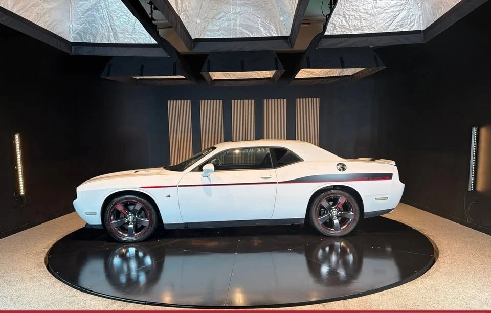 2014 Dodge Challenger 3rd Gen - Image 2 of 10