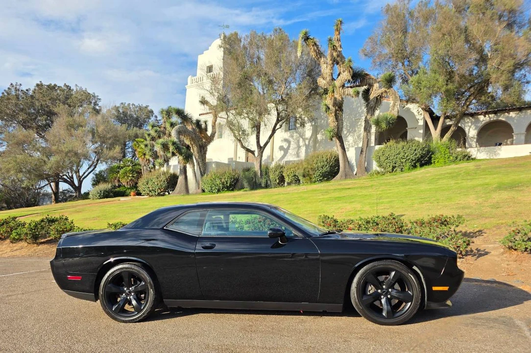 2014 Dodge Challenger 3rd Gen - Image 7 of 23