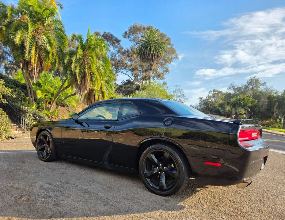 2014 Dodge Challenger 3rd Gen - Image 9 of 23