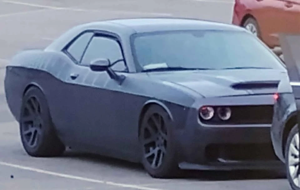 2014 Dodge Challenger 3rd Gen - Image 13 of 14