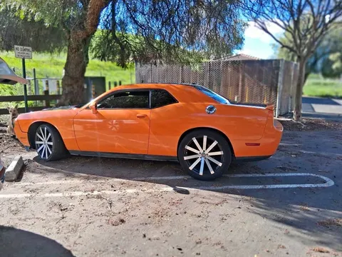 2014 Dodge Challenger R/T Plus