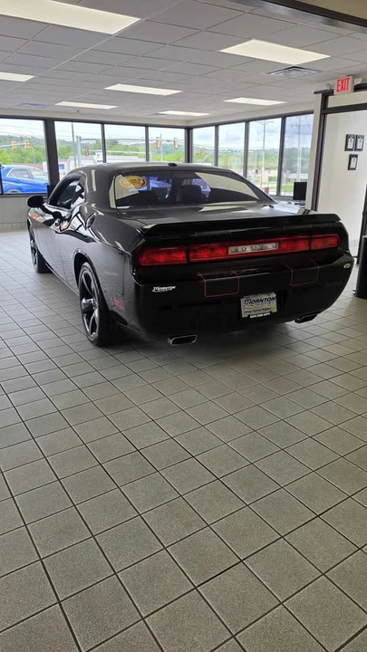 2014 Dodge Challenger 3rd Gen - Image 2 of 3