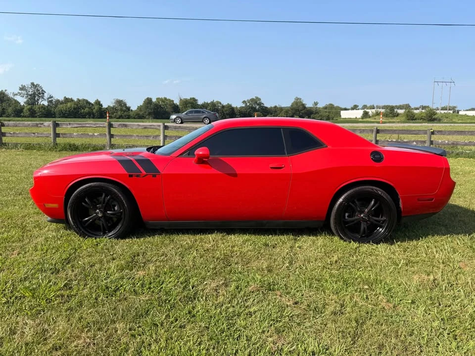 2014 Dodge Challenger 3rd Gen - Image 4 of 15