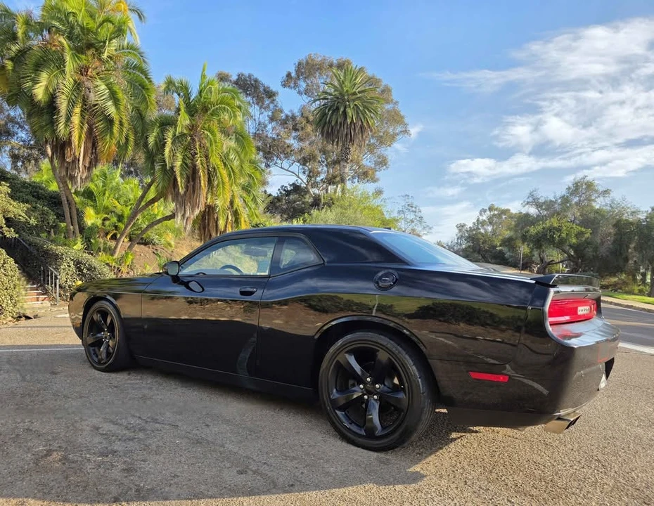 2014 Dodge Challenger 3rd Gen - Image 10 of 20