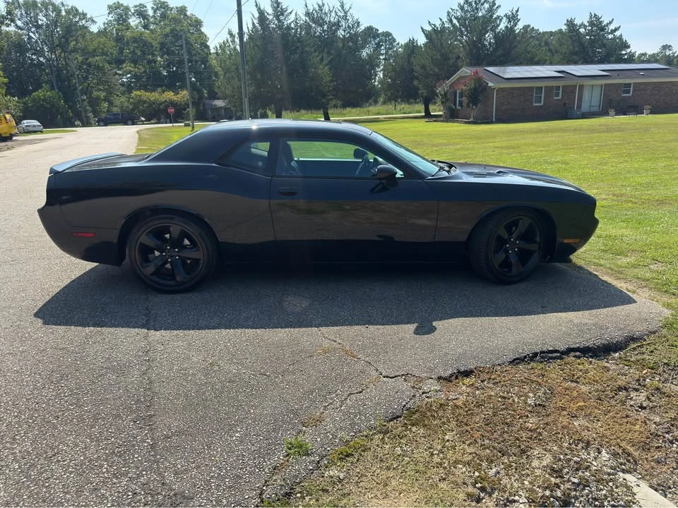 2014 Dodge Challenger 3rd Gen - Image 4 of 17