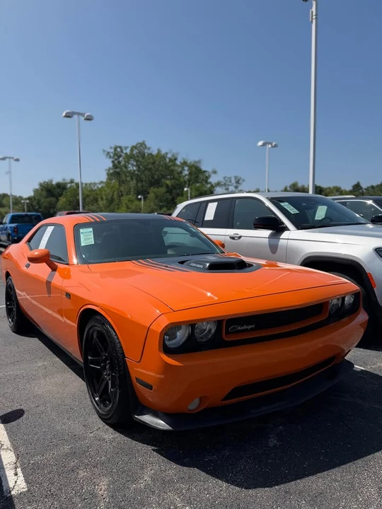 2014 Dodge Challenger 3rd Gen - Image 3 of 11