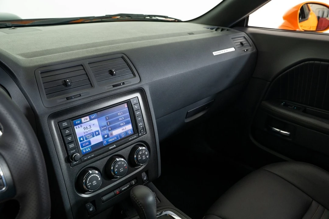 2014 Dodge Challenger 3rd Gen - Image 29 of 31