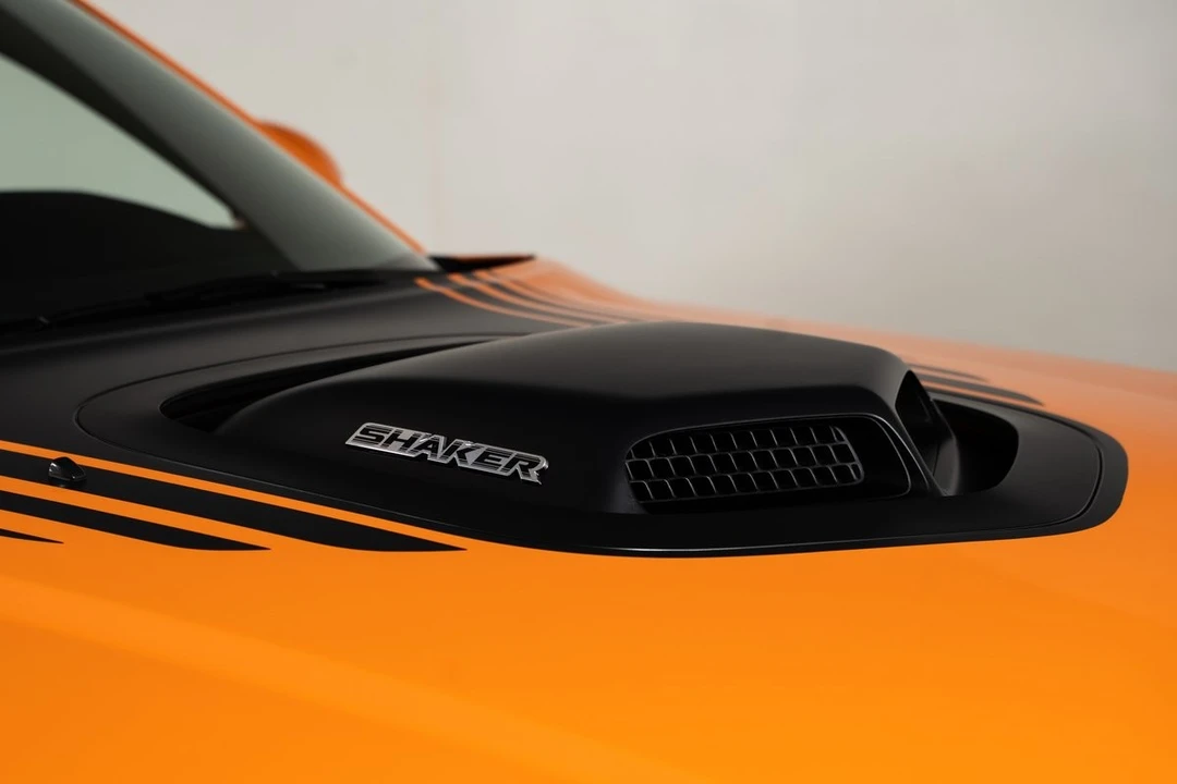 2014 Dodge Challenger 3rd Gen - Image 17 of 31