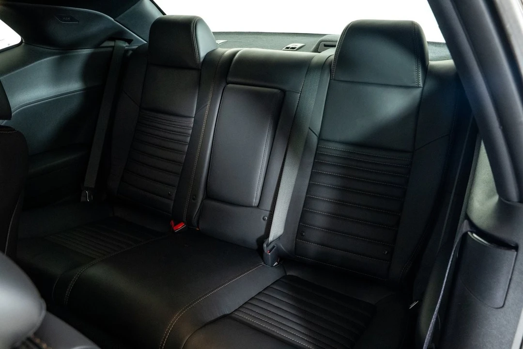 2014 Dodge Challenger 3rd Gen - Image 23 of 31