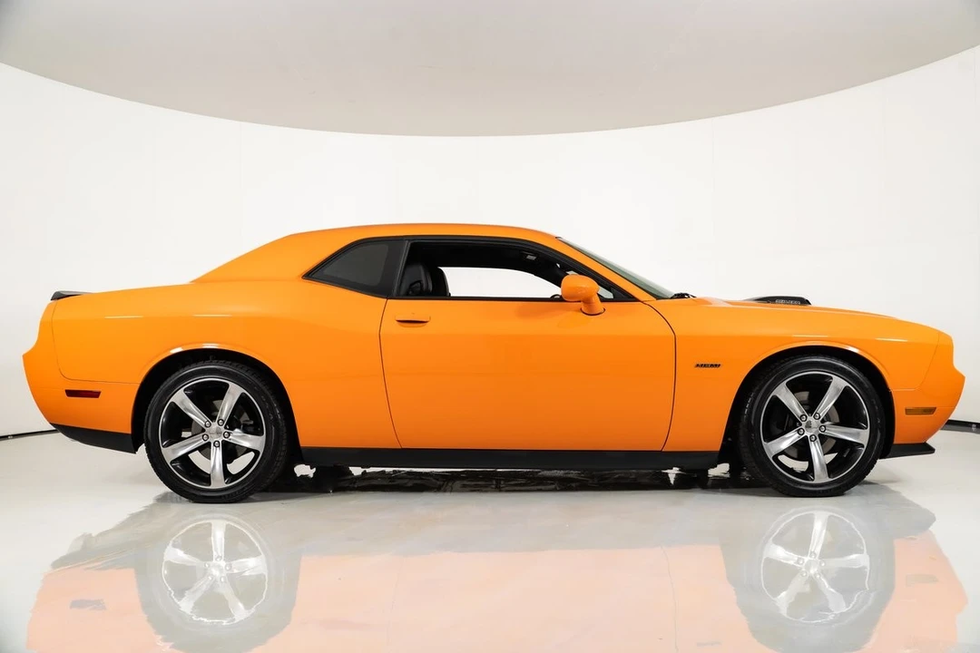2014 Dodge Challenger 3rd Gen - Image 13 of 31