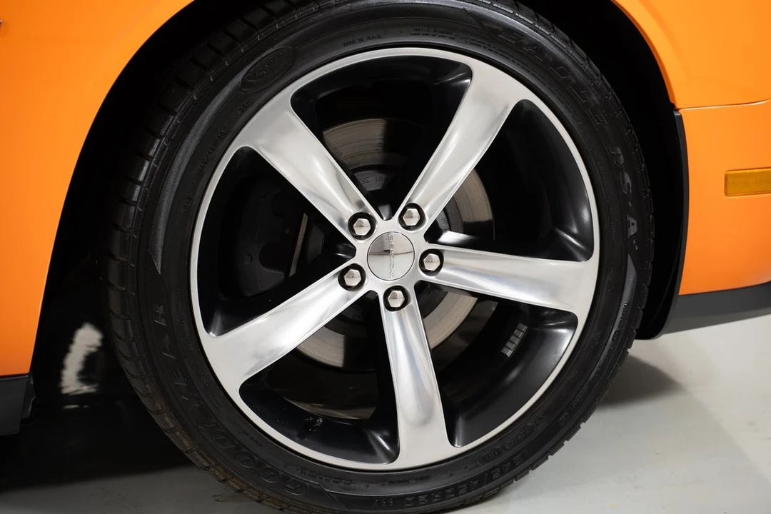 2014 Dodge Challenger 3rd Gen - Image 15 of 31