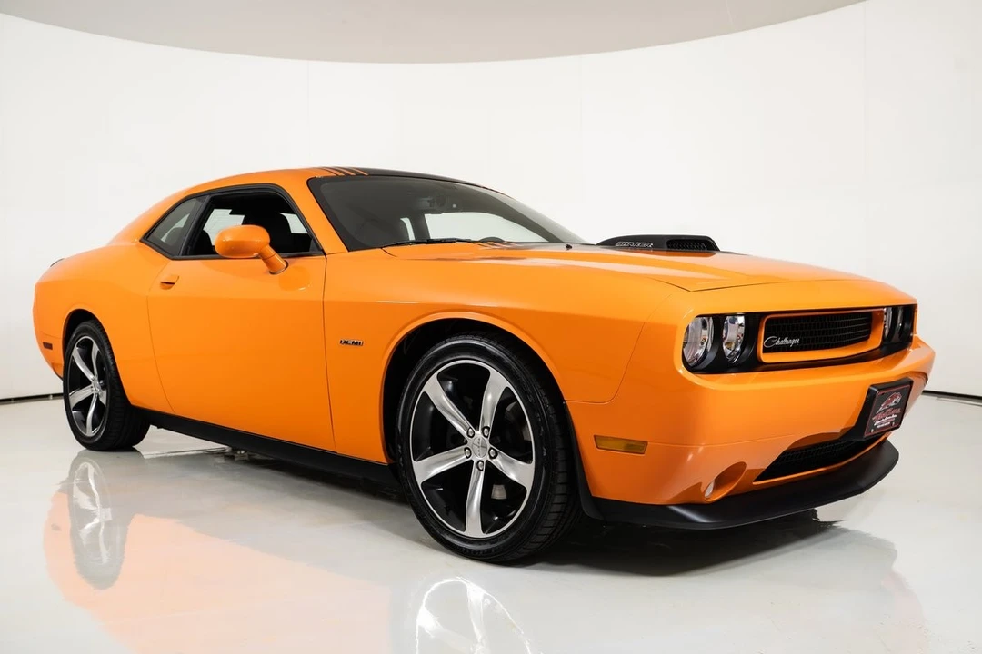 2014 Dodge Challenger 3rd Gen - Image 16 of 31