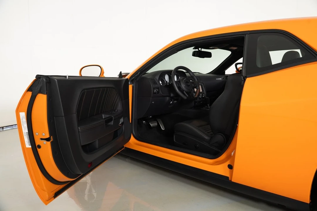 2014 Dodge Challenger 3rd Gen - Image 19 of 31