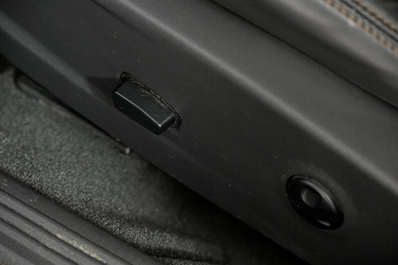 2014 Dodge Challenger 3rd Gen - Image 20 of 29