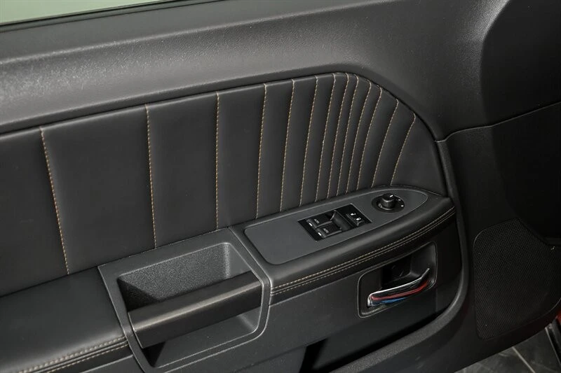 2014 Dodge Challenger 3rd Gen - Image 13 of 29