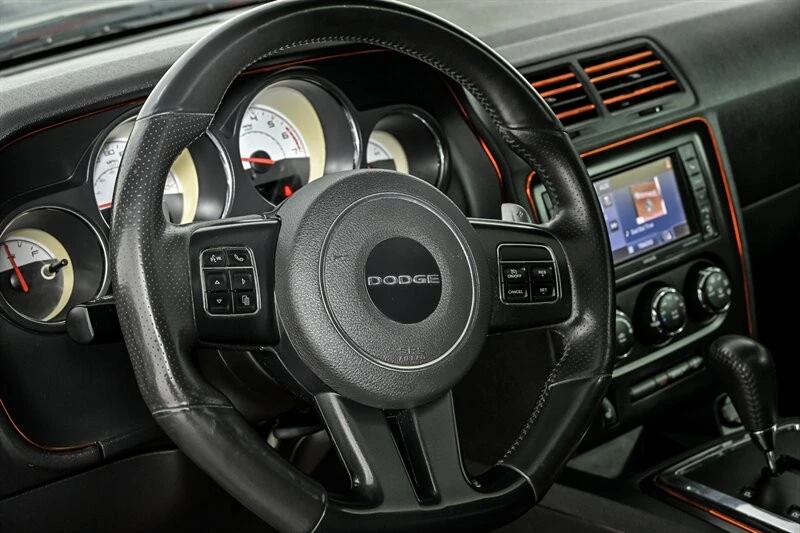 2014 Dodge Challenger 3rd Gen - Image 19 of 29