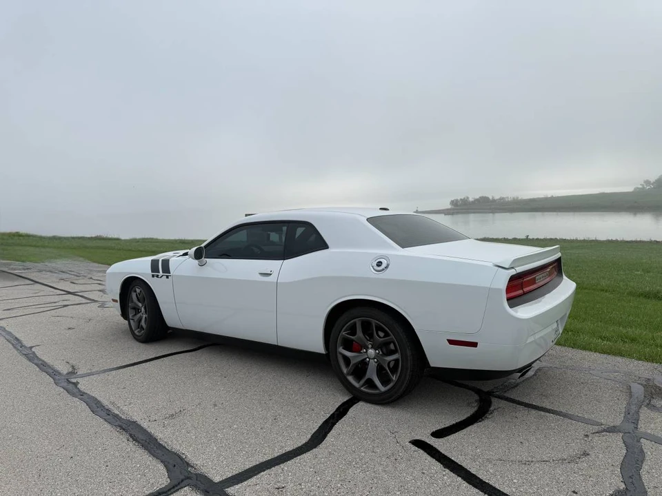 2014 Dodge Challenger 3rd Gen - Image 4 of 8