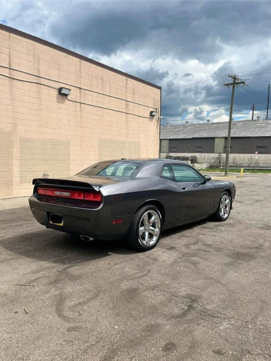 2014 Dodge Challenger 3rd Gen - Image 5 of 13
