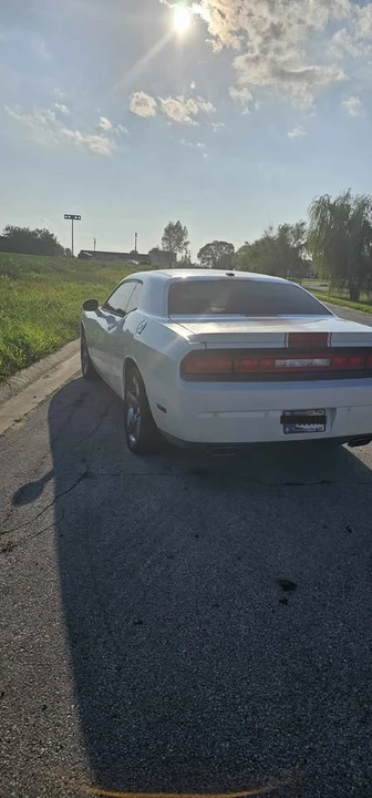 2014 Dodge Challenger 3rd Gen - Image 5 of 6