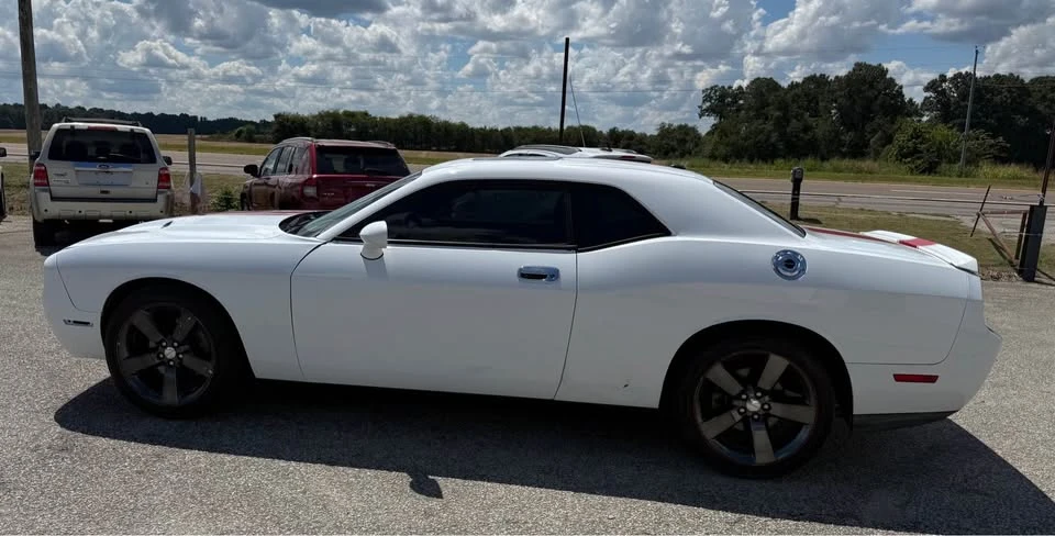 2014 Dodge Challenger 3rd Gen - Image 3 of 10