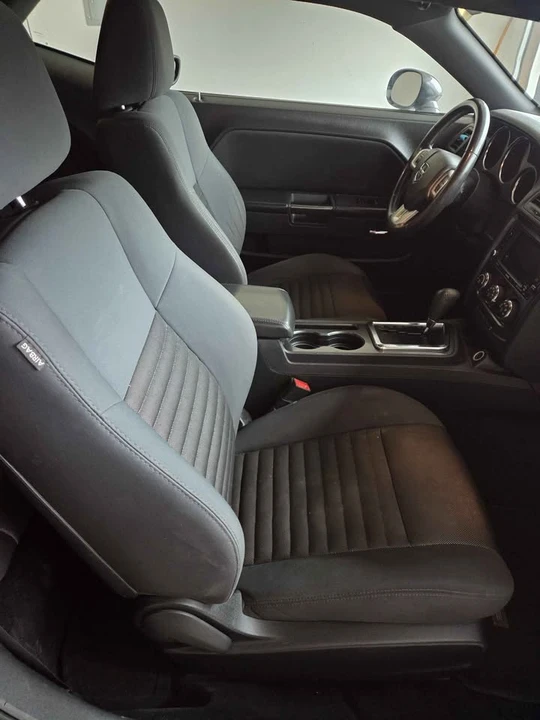 2014 Dodge Challenger 3rd Gen - Image 9 of 13