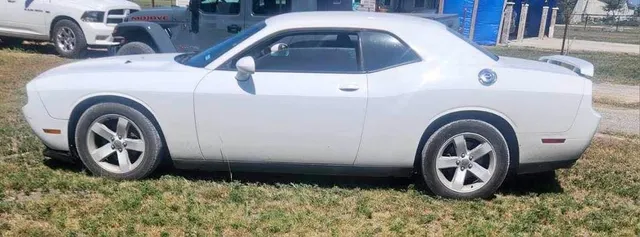 2014 Dodge Challenger SE Coupe 2D
