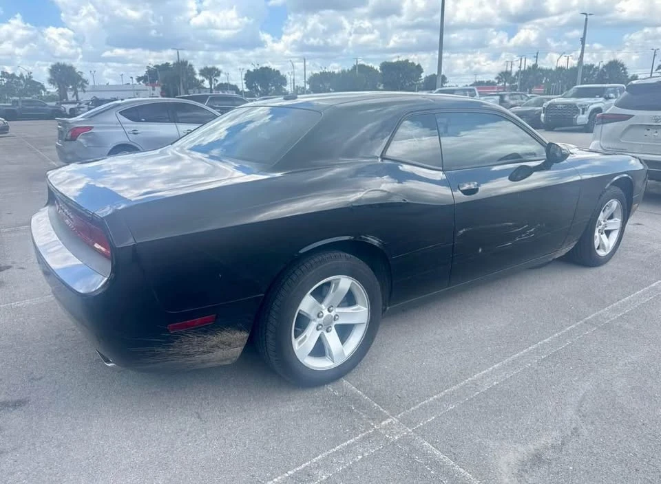 2014 Dodge Challenger 3rd Gen - Image 7 of 11