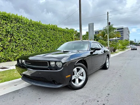 2014 Dodge Challenger SE Coupe 2D