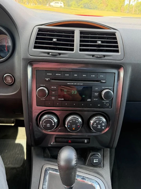 2014 Dodge Challenger 3rd Gen - Image 11 of 15