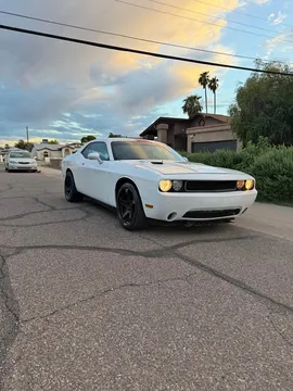 2014 Dodge Challenger SE Coupe 2D