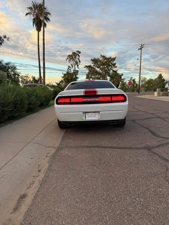 2014 Dodge Challenger 3rd Gen - Image 3 of 8
