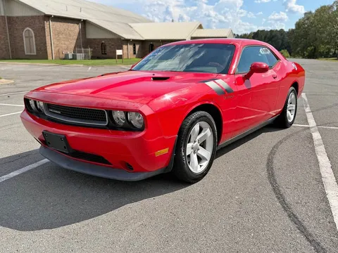 2014 Dodge Challenger SE Coupe 2D