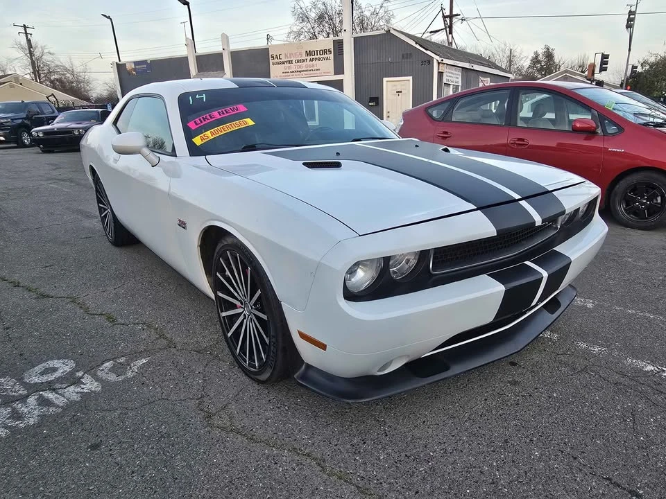 2014 Dodge Challenger SRT8 & 392 3rd Gen - Image 3 of 12