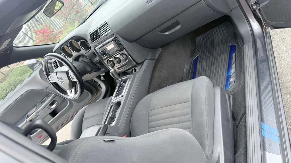 2014 Dodge Challenger 3rd Gen - Image 10 of 11