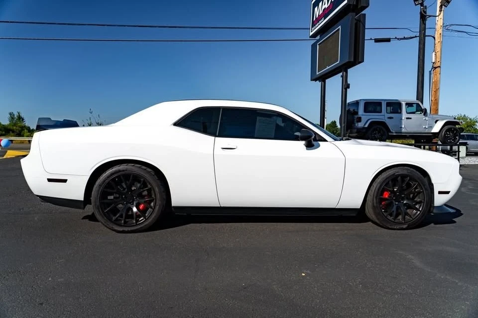 2014 Dodge Challenger SRT8 & 392 3rd Gen - Image 7 of 20