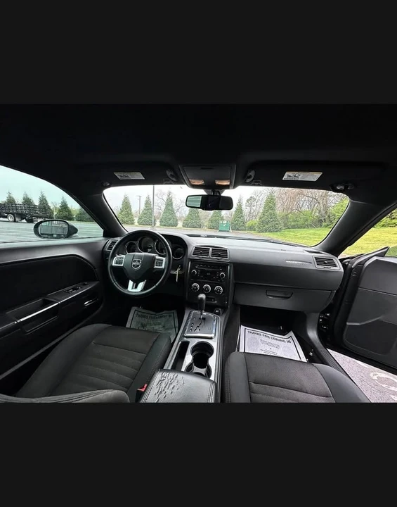 2014 Dodge Challenger 3rd Gen - Image 9 of 12