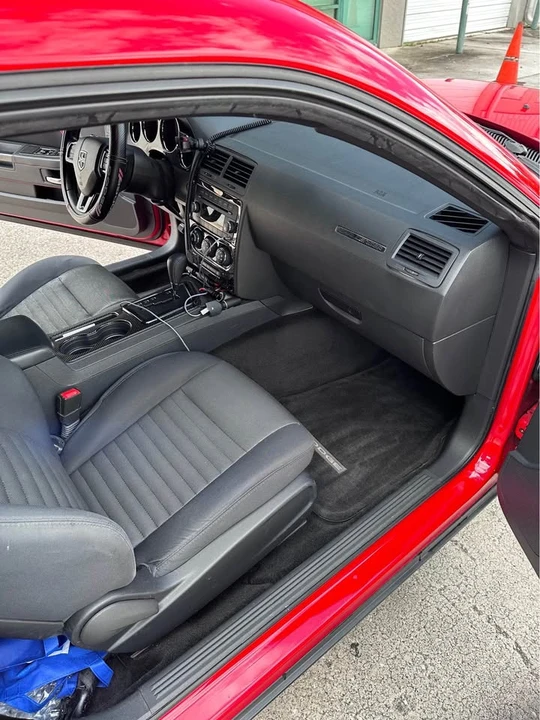 2014 Dodge Challenger 3rd Gen - Image 6 of 12