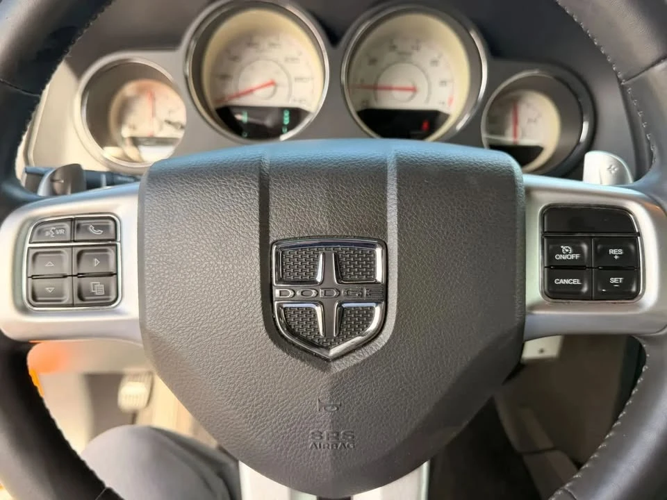 2014 Dodge Challenger 3rd Gen - Image 11 of 15