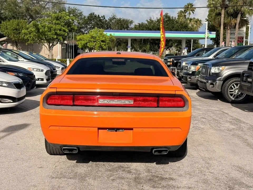 2014 Dodge Challenger 3rd Gen - Image 5 of 15
